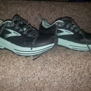 Brooks Cascadia 16 7.5 wide